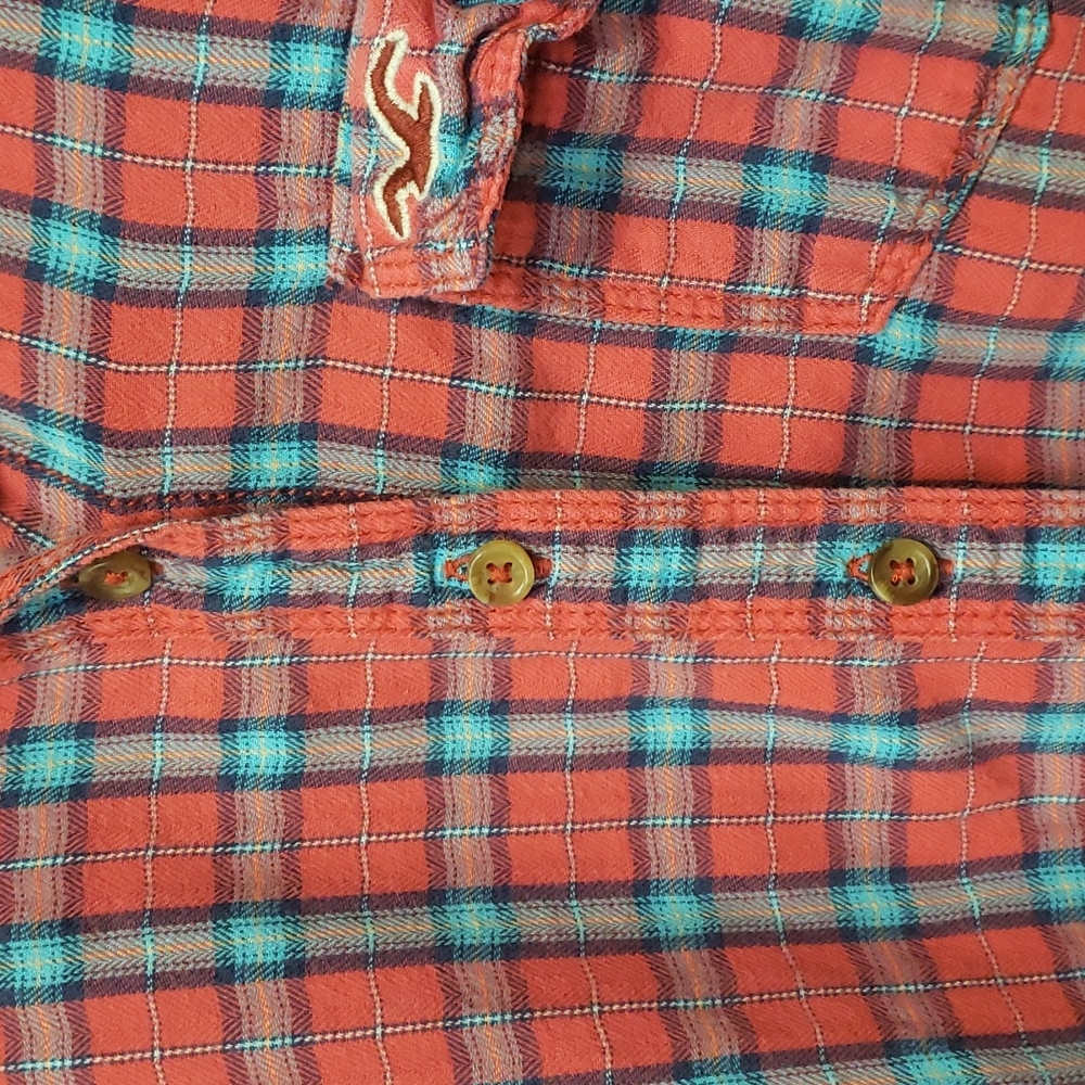 M Hollister Raspberry Blue & Red Button Down Plaid Top. - Picture 5 of 6